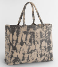 Load image into Gallery viewer, Chasing Sunsets Beach Bag

